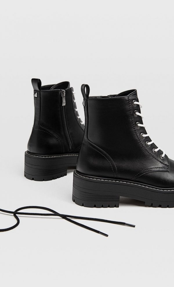 Botines planos doble cordon 3