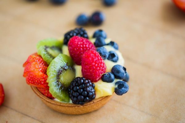 colorful fruit and custard tart 1